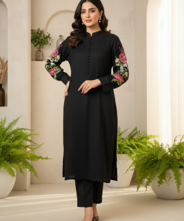 Black branded Chalgoze