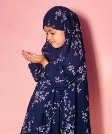 Random designs Kids Namaz Chaddar or abaya