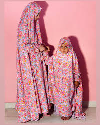 NAMAZ CHADDAR WITH SLEEVES - MOTHER DAUGHTER DUO (Printed) - Image 4